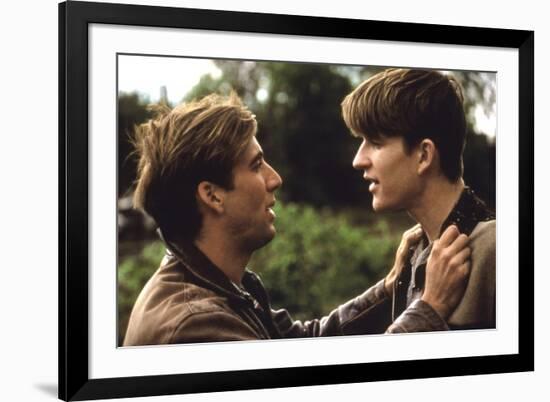 BIRDY, 1984 directed by ALAN PARKER Nicolas Cage and Matthew Modine (photo)-null-Framed Photo