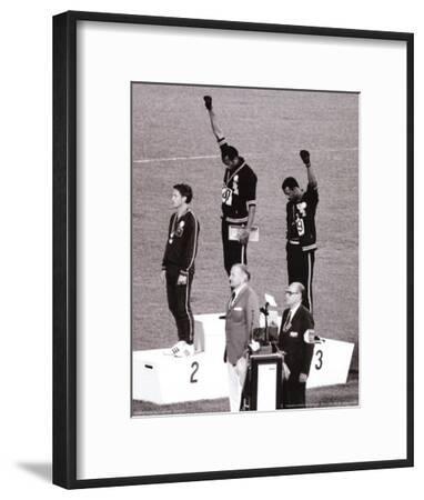 1968 Olympics TOMMIE SMITH Glossy 8x10 Photo USA Print Black Power Poster Mexico 