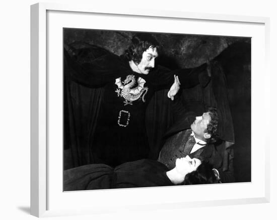 Black Sunday, Ivo Garrani, John Richardson, Barbara Steele, 1960-null-Framed Photo