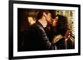 BLADE RUNNER, 1981 directed by RIDLEY SCOTT Harrison Ford and Sean Young (photo)-null-Framed Photo