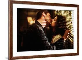 BLADE RUNNER, 1981 directed by RIDLEY SCOTT Harrison Ford and Sean Young (photo)-null-Framed Photo