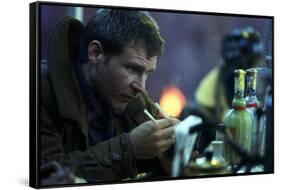 BLADE RUNNER, 1981 directed by RIDLEY SCOTT Harrison Ford (photo)-null-Framed Stretched Canvas