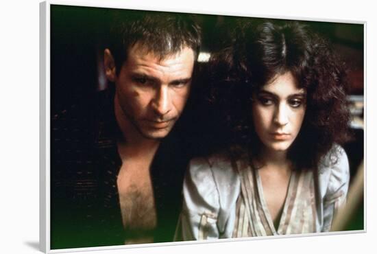 BLADE RUNNER, 1981 directed by RIDLEY SCOTT Harrison Ford / Sean Young (photo)-null-Framed Photo