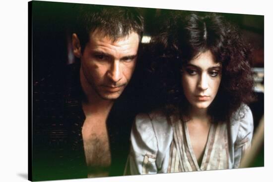 BLADE RUNNER, 1981 directed by RIDLEY SCOTT Harrison Ford / Sean Young (photo)-null-Stretched Canvas