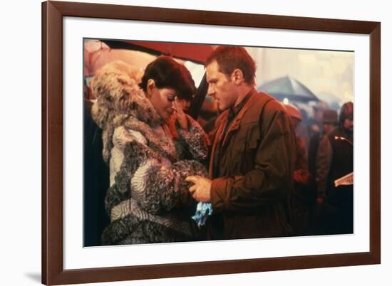 BLADE RUNNER, 1981 directed by RIDLEY SCOTT Sean Young / Harrison Ford (photo)-null-Framed Photo