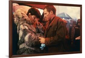 BLADE RUNNER, 1981 directed by RIDLEY SCOTT Sean Young / Harrison Ford (photo)-null-Framed Photo