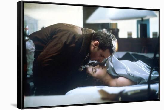 BLADE RUNNER, 1982 directed by RIDLEY SCOTT Harrison Ford and Sean Young (photo)-null-Framed Stretched Canvas