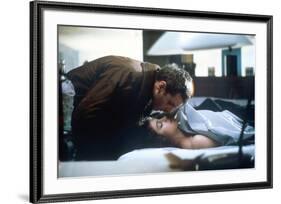 BLADE RUNNER, 1982 directed by RIDLEY SCOTT Harrison Ford and Sean Young (photo)-null-Framed Photo