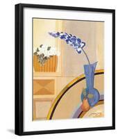 Blaue Vase-Juliane Jahn-Framed Art Print