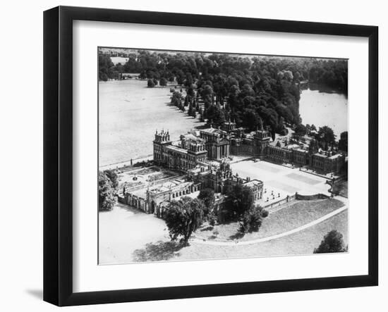 Blenheim Palace in Oxfordshire, 1950-Staff-Framed Photographic Print