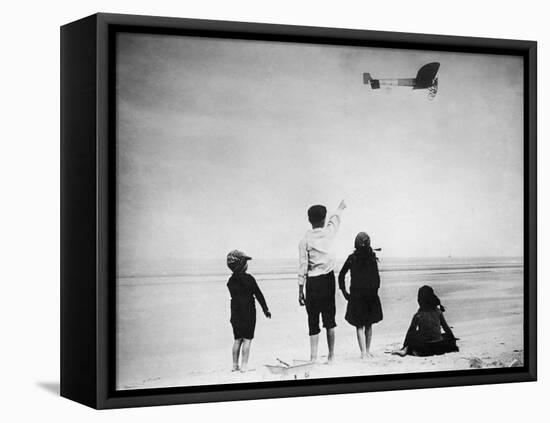 Blériot English Channel Flight, 1909-Science Source-Framed Stretched Canvas