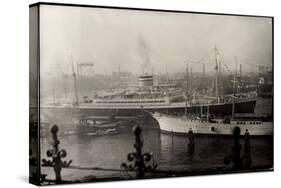 Blick Auf Dampfer Patria Im Hafen, Hapag-null-Stretched Canvas