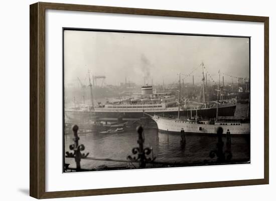 Blick Auf Dampfer Patria Im Hafen, Hapag-null-Framed Giclee Print