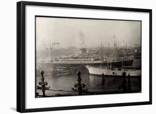 Blick Auf Dampfer Patria Im Hafen, Hapag-null-Framed Giclee Print