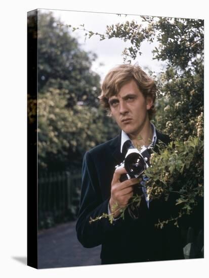 Blow-up by Michelangelo Antonioni (1912 - 2007) with David Hemmings, 1966 (photo)-null-Stretched Canvas
