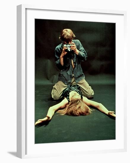 Blow-Up, David Hemmings, Verushka, 1966-null-Framed Photo