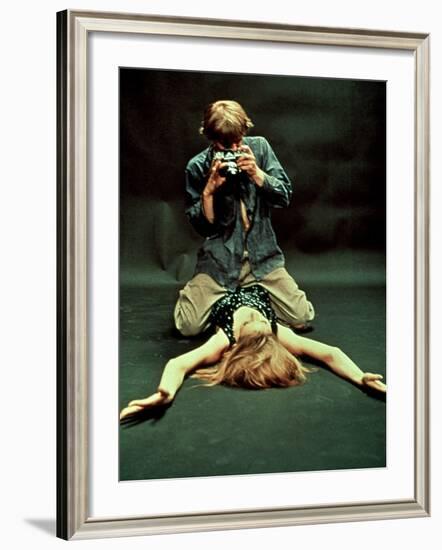 Blow-Up, David Hemmings, Verushka, 1966-null-Framed Photo