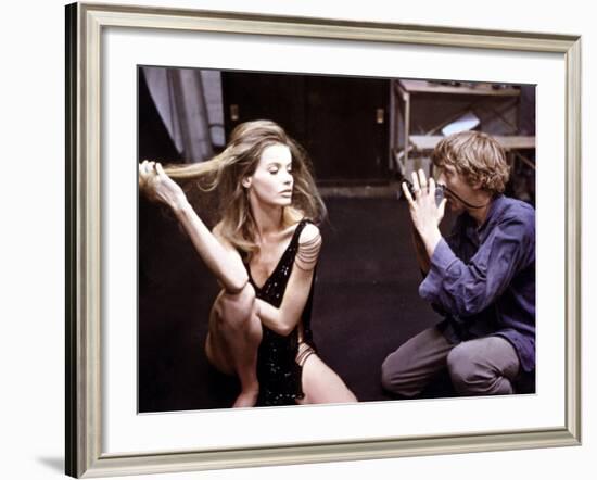 Blow-Up, Veruschka, David Hemmings, 1966-null-Framed Photo