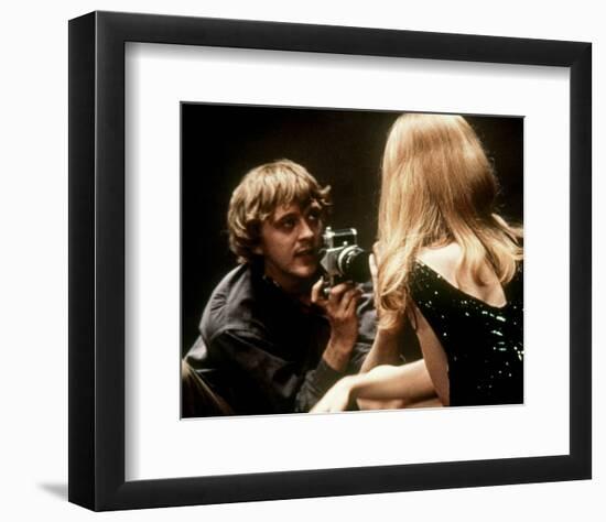 Blowup-null-Framed Photo