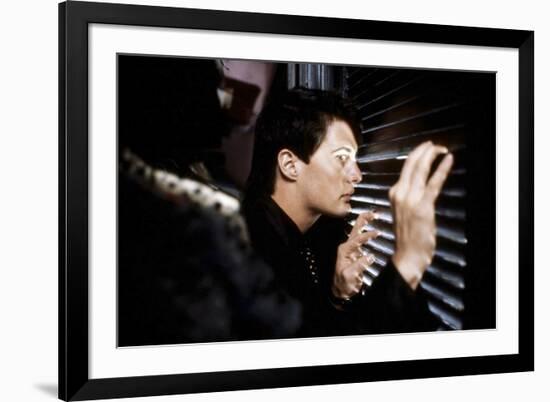 Blue Velvet by DavidLynch with Kyle MacLachlan, 1986 (photo)-null-Framed Photo