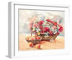 Blumenkorb mit Pfirsichen-Rachel Rijkerke-Framed Art Print