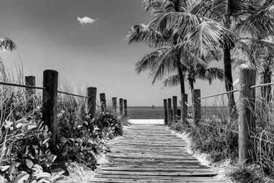 https://imgc.allpostersimages.com/img/posters/boardwalk-on-the-beach-key-west-florida_u-L-PZ52TW0.jpg?artPerspective=n