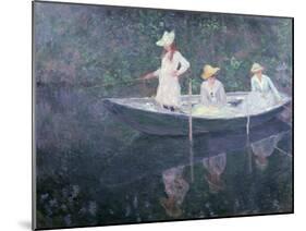 Boat the 'Norvegienne' at Giverny, France, c. 1887-Claude Monet-Mounted Giclee Print