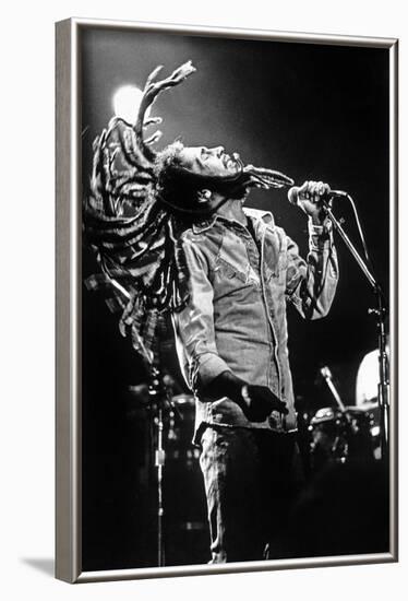 Bob Marley En Concert De Reggae Au Roxy, Los Angeles Le 26 Mai 1976-null-Framed Photo