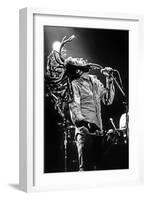 Bob Marley En Concert De Reggae Au Roxy, Los Angeles Le 26 Mai 1976-null-Framed Photo