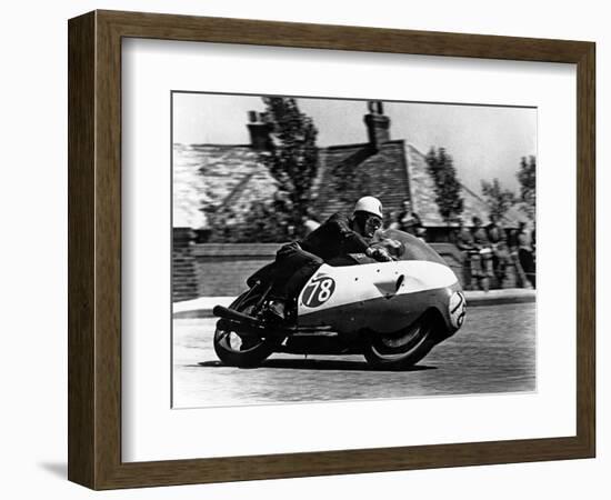 Bob Mcintyre on Gilera 500-4, 1957 Isle of Man Tourist Trophy race-null-Framed Photographic Print