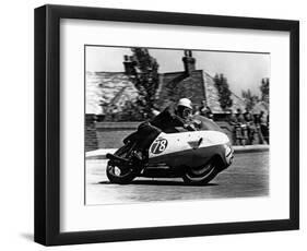 Bob Mcintyre on Gilera 500-4, 1957 Isle of Man Tourist Trophy race-null-Framed Photographic Print