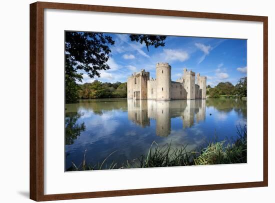 Bodiam Castle, East Sussex, Uk-Spumador-Framed Photographic Print