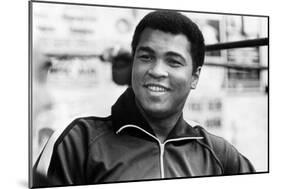 Body and Soul, Muhammad Ali, 1981-null-Mounted Premium Photographic Print