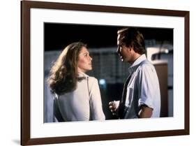 BODY HEAT, 1981 directed by LAWRENCE KASDAN Kathleen Turner and William Hurt (photo)-null-Framed Photo