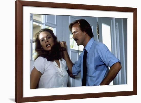 BODY HEAT, 1981 directed by LAWRENCE KASDAN Kathleen Turner and William Hurt (photo)-null-Framed Photo