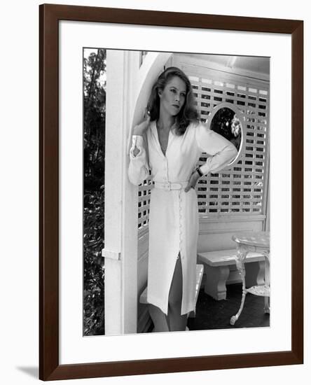 BODY HEAT, 1981 directed by LAWRENCE KASDAN Kathleen Turner (b/w photo)-null-Framed Photo