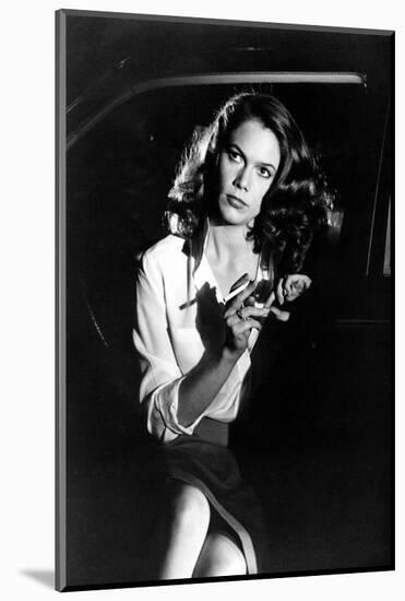 BODY HEAT, 1981 directed by LAWRENCE KASDAN Kathleen Turner (b/w photo)-null-Mounted Photo