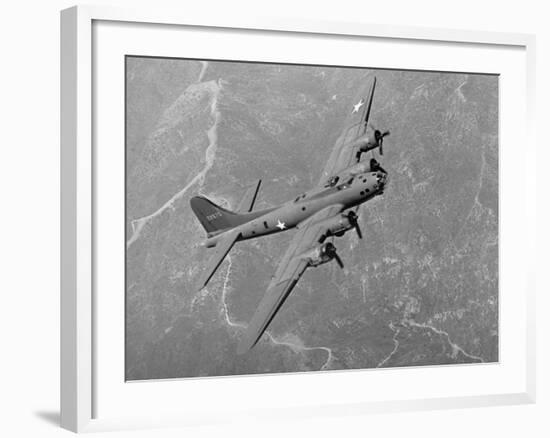 Boeing B-17F Flying Fortress-null-Framed Photographic Print