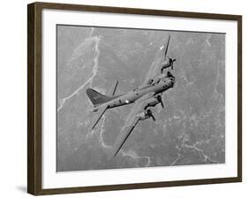 Boeing B-17F Flying Fortress-null-Framed Photographic Print