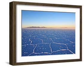 Bolivia, Potosi Department, Daniel Campos Province, View of the Salar de Uyuni, the largest salt fl-Karol Kozlowski-Framed Photographic Print