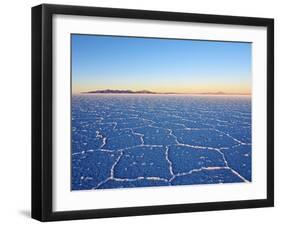 Bolivia, Potosi Department, Daniel Campos Province, View of the Salar de Uyuni, the largest salt fl-Karol Kozlowski-Framed Photographic Print