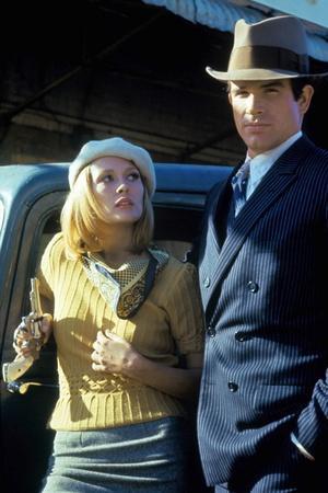 https://imgc.allpostersimages.com/img/posters/bonnie-and-clyde-1967-directed-by-arthur-penn-faye-dunaway-and-warren-beatty_u-L-PJUCWP0.jpg?artPerspective=n