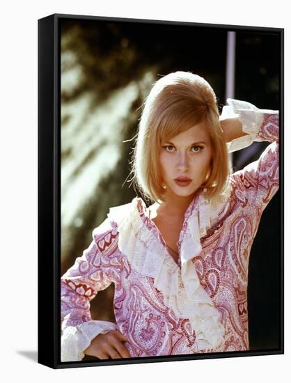 BONNIE AND CLYDE, 1967 directed by ARTHUR PENN Faye Dunaway (photo)-null-Framed Stretched Canvas