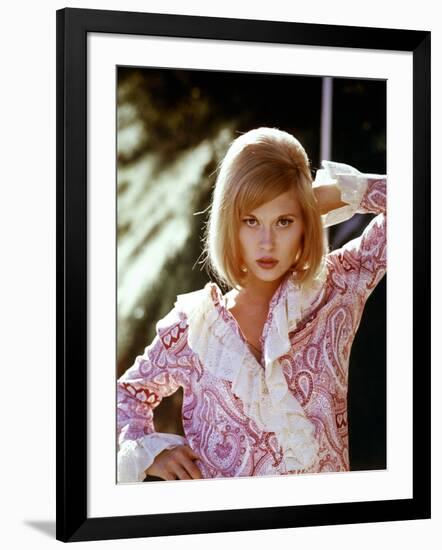BONNIE AND CLYDE, 1967 directed by ARTHUR PENN Faye Dunaway (photo)-null-Framed Photo