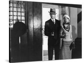 BONNIE AND CLYDE, 1967 directed by ARTHUR PENN Warren Beatty and Faye Dunaway (b/w photo)-null-Stretched Canvas