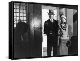 BONNIE AND CLYDE, 1967 directed by ARTHUR PENN Warren Beatty and Faye Dunaway (b/w photo)-null-Framed Stretched Canvas