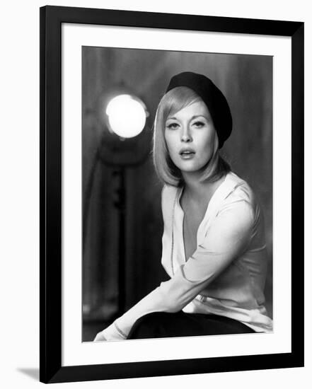 Bonnie and Clyde, Faye Dunaway, 1967-null-Framed Photo