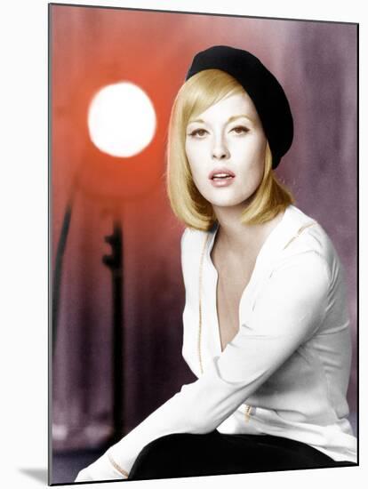 Bonnie and Clyde, Faye Dunaway, 1967-null-Mounted Photo