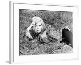 Bonnie and Clyde, Faye Dunaway, 1967-null-Framed Photo