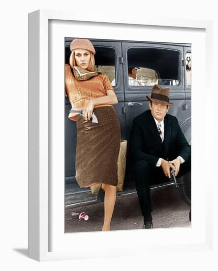 Bonnie and Clyde, Faye Dunaway, Warren Beatty, 1967-null-Framed Photo